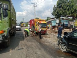 Truk vs Avanza, Satu Pengemudi Meninggal Dunia