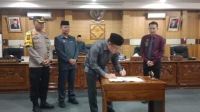 Gelar Paripurna, DPRD OKU Sahkan Propemperda Tahun 2024