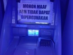 Warga Keluhkan Mesin ATM Bank SumselBabel Cabang Martapura Rusak Jelang Lebaran 