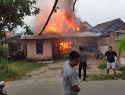 I Unit Rumah Warga Hangus Terbakar di Kebun Jati Martapura OKUT