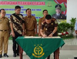 Berikan Pendampingan Hukum Kepada Camat, Pemkab dan Kejari OKUT Teken MoU