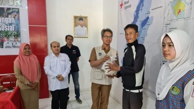 Peringati HUT Ke-78, PMI OKUT Gelar Baksos Dan Goldar Gratis