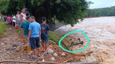 Sungai Ogan Kembali Meluap, Dua Unit Mobil Terseret Banjir, Empat Orang Penumpang Hilang 